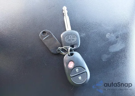 2012 Toyota Tundra Grade 5.7L V8 z USA, uszkodzony, nr VIN 5TFUY5F10CX258019